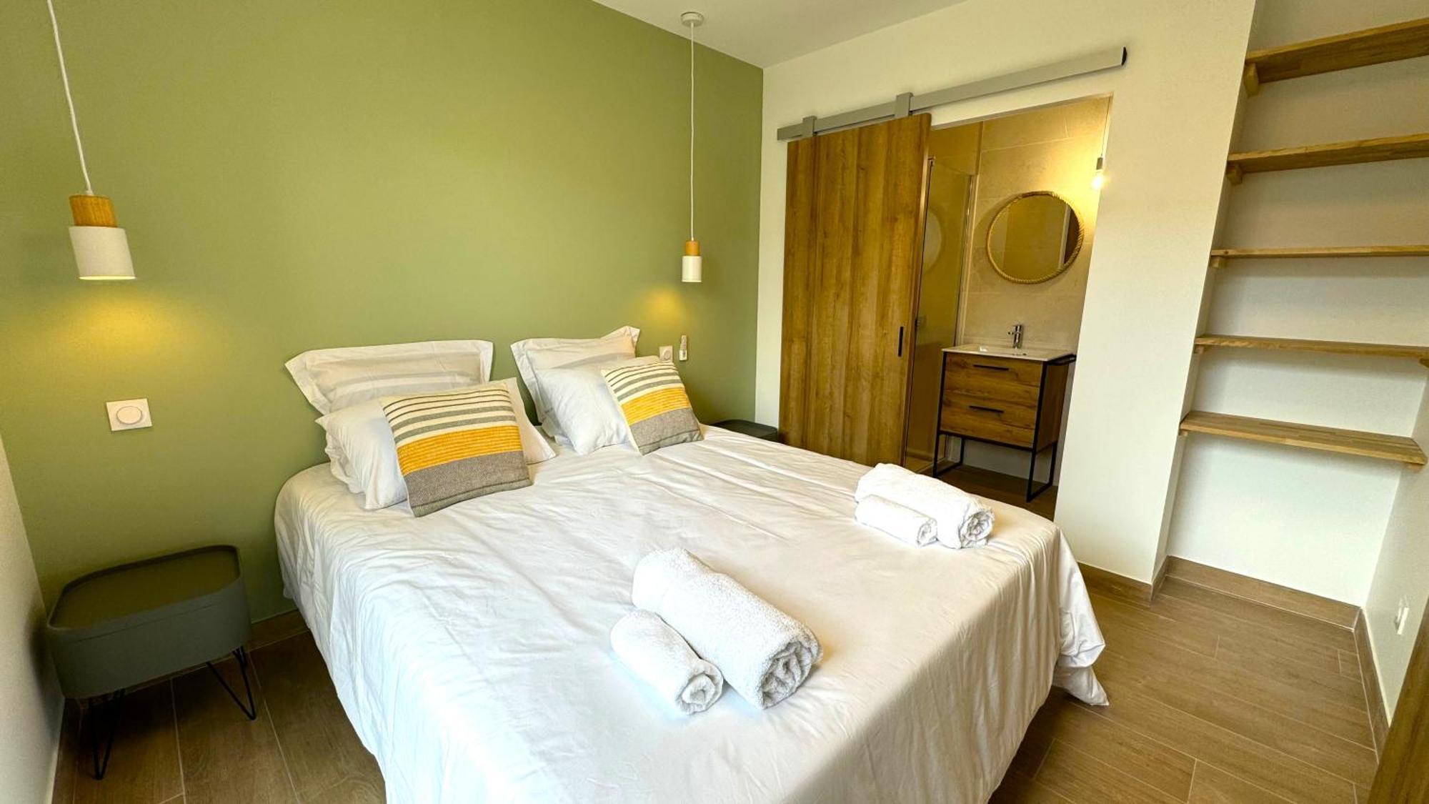 Daya Lodge. LʼIsle-sur-la-Sorgue Zewnętrze zdjęcie