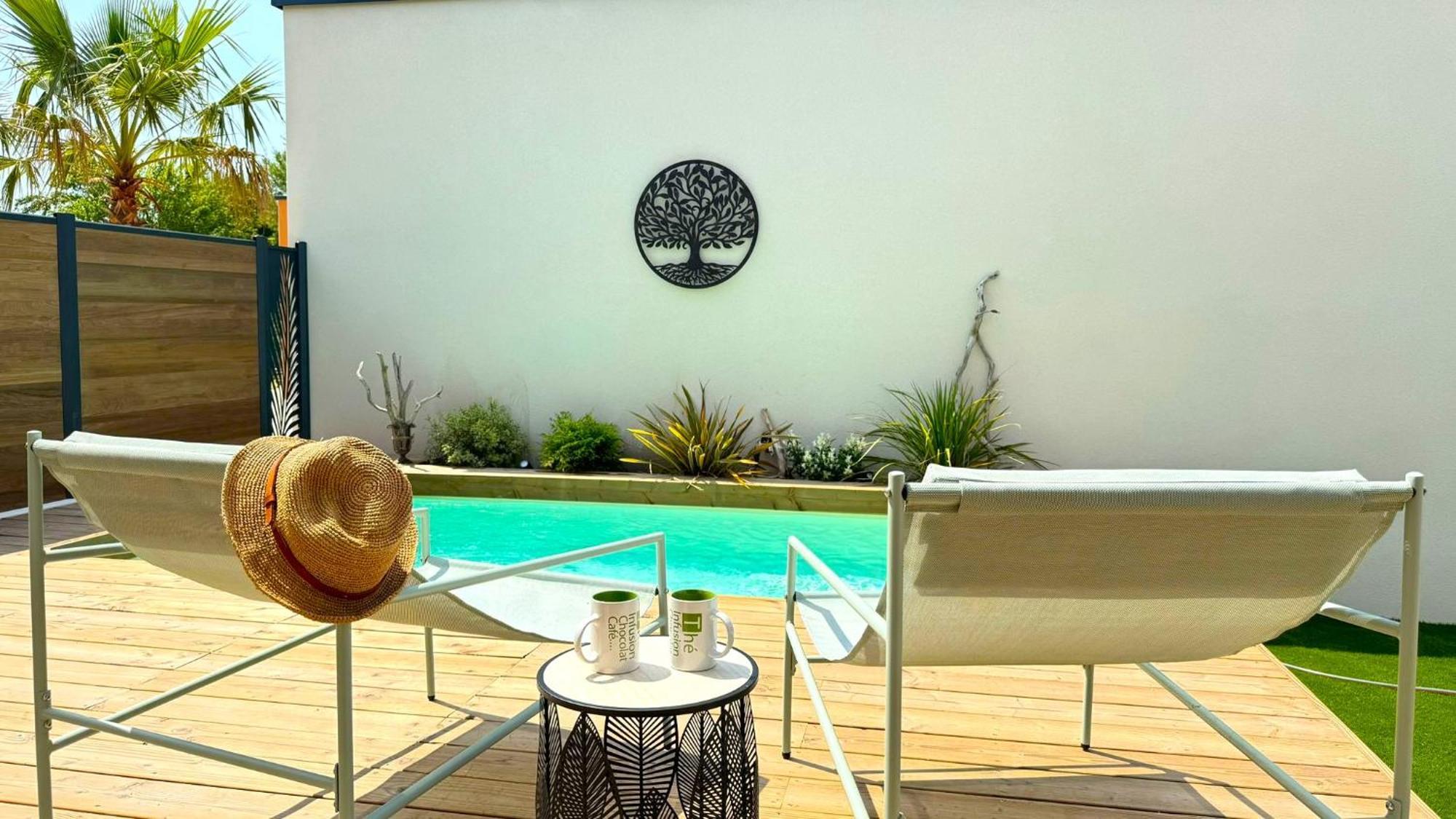 Daya Lodge. LʼIsle-sur-la-Sorgue Zewnętrze zdjęcie