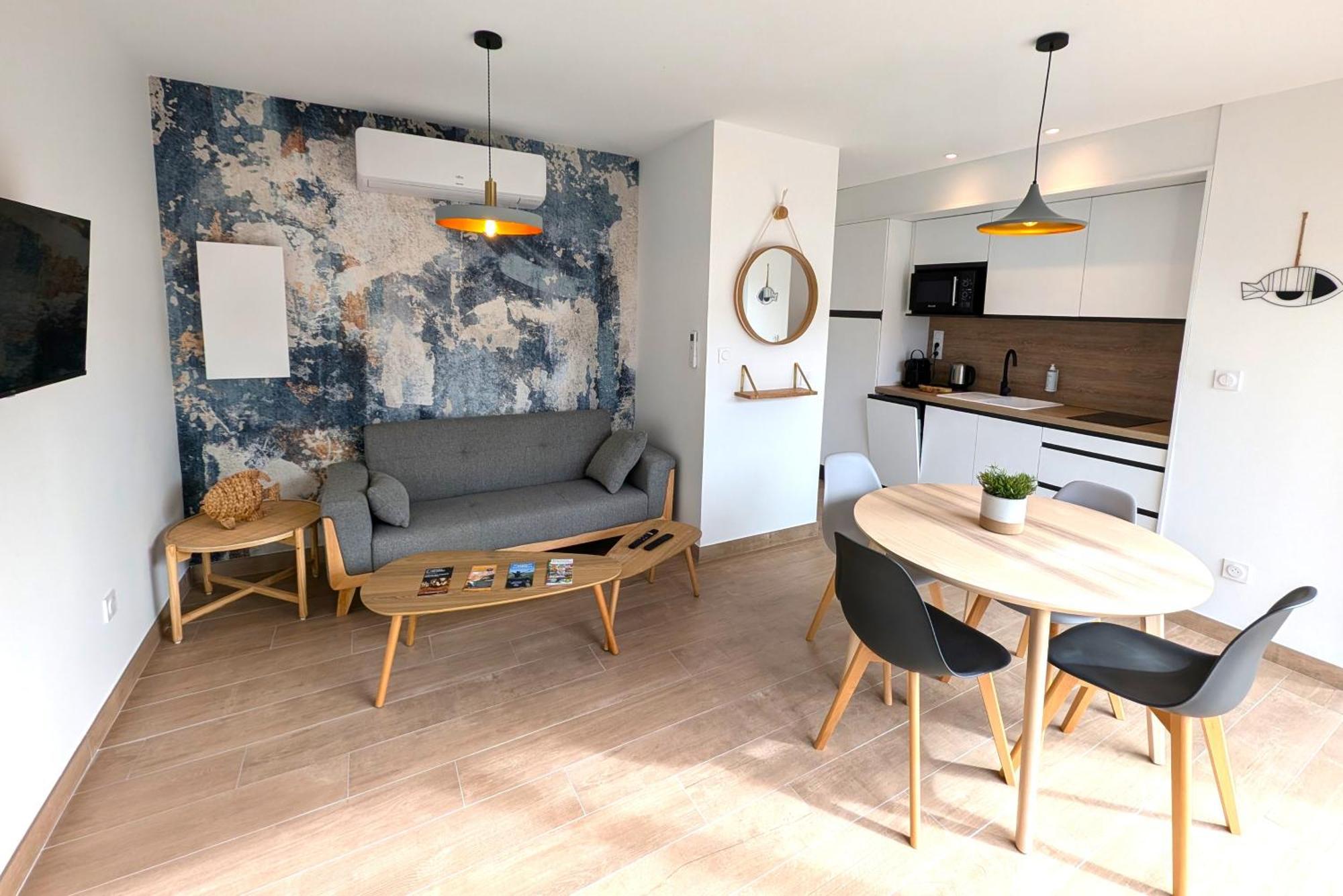 Daya Lodge. LʼIsle-sur-la-Sorgue Zewnętrze zdjęcie