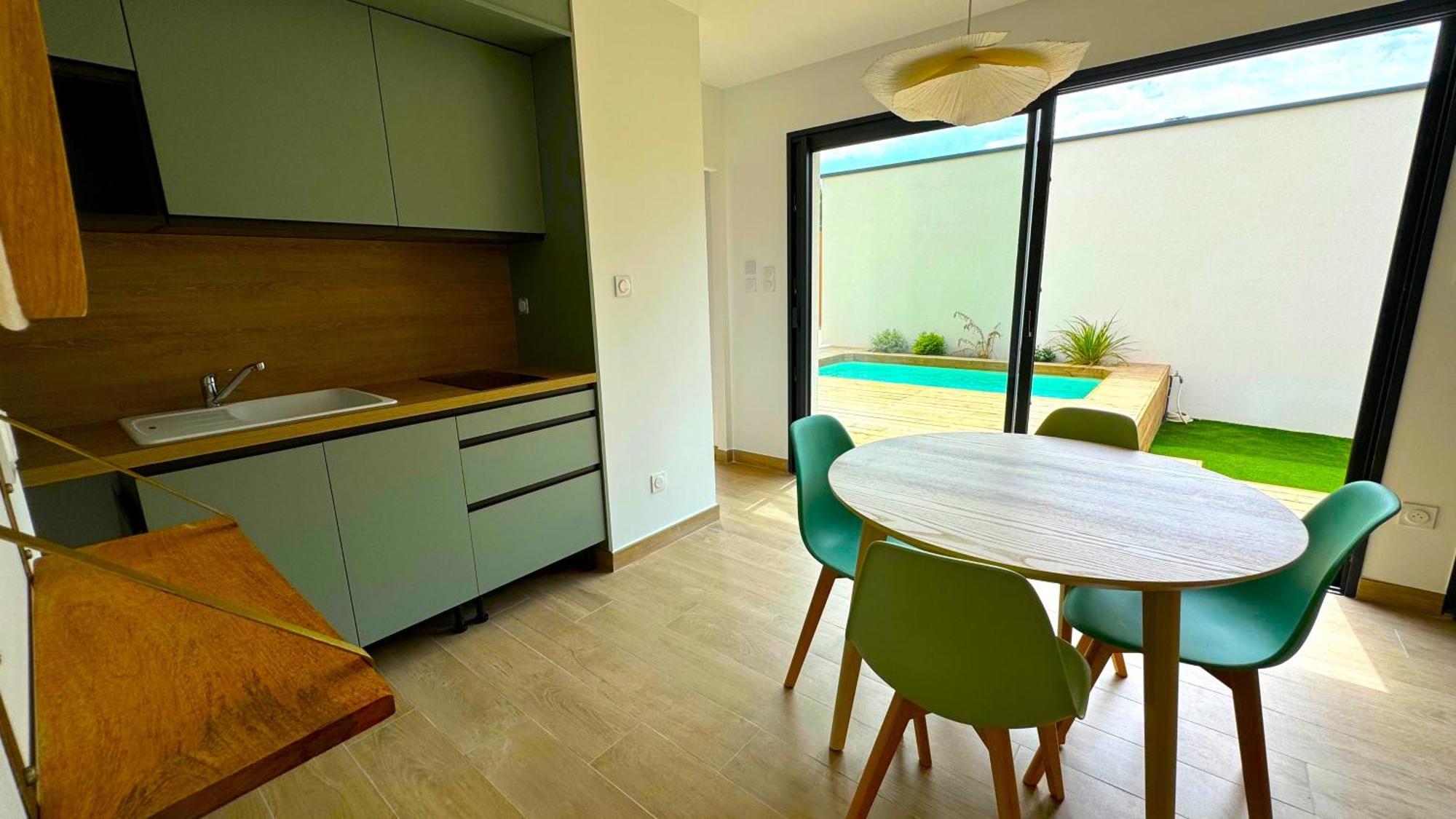 Daya Lodge. LʼIsle-sur-la-Sorgue Zewnętrze zdjęcie