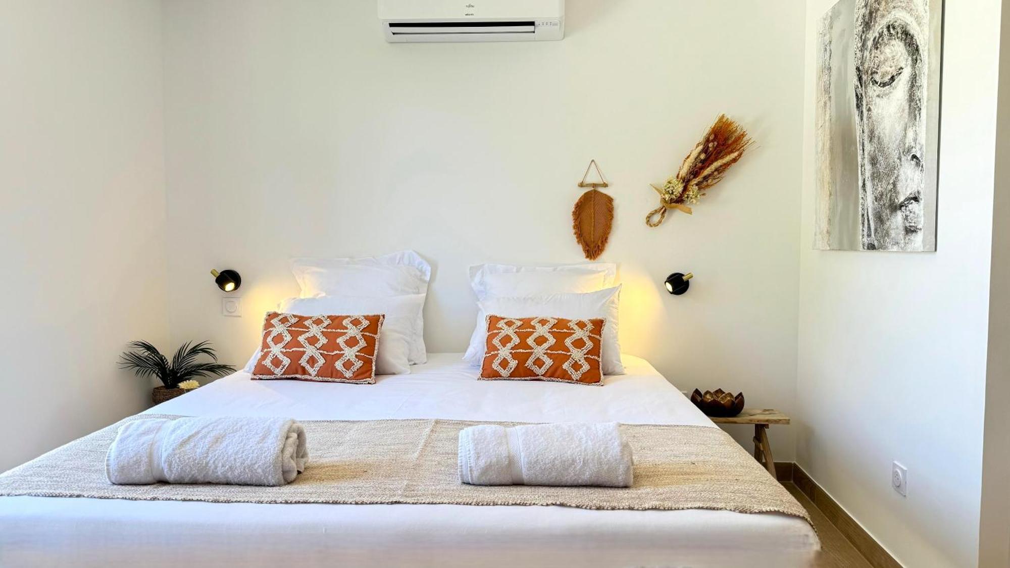 Daya Lodge. LʼIsle-sur-la-Sorgue Zewnętrze zdjęcie